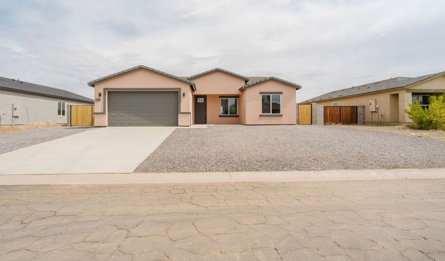 10346 W BRADSHAW Dr, Arizona City, AZ 85123 - 4 Beds, 2 Bath