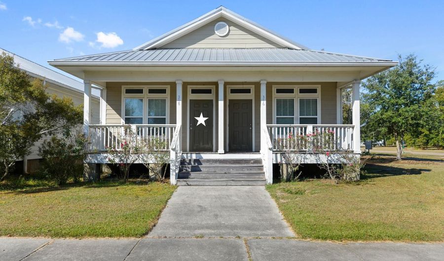 318 Saint Francis St, Bay St. Louis, MS 39520 - 2 Beds, 1 Bath