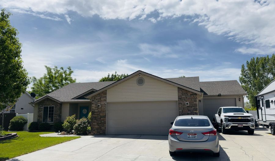 367 Chesapeake Ave, Chubbuck, ID 83202 - 4 Beds, 2 Bath