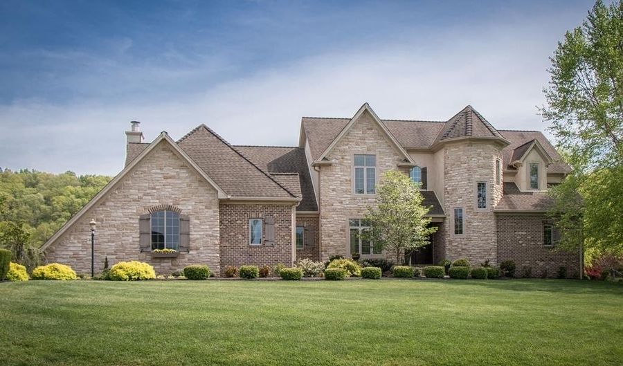 23664 Meade Dr, Abingdon, VA 24211 - 4 Beds, 5 Bath