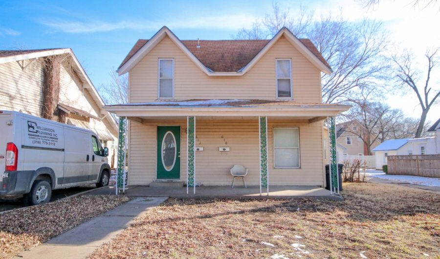 810 And 812 State St, Augusta, KS 67010 - 2 Beds, 1 Bath