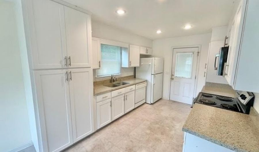 1473 ALEXANDER Ct, Alabaster, AL 35007 - 3 Beds, 3 Bath
