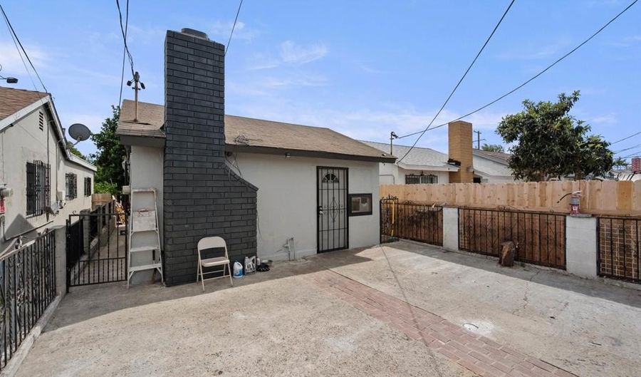 4023 Boston Ave, San Diego, CA 92113 - 3 Beds, 1 Bath