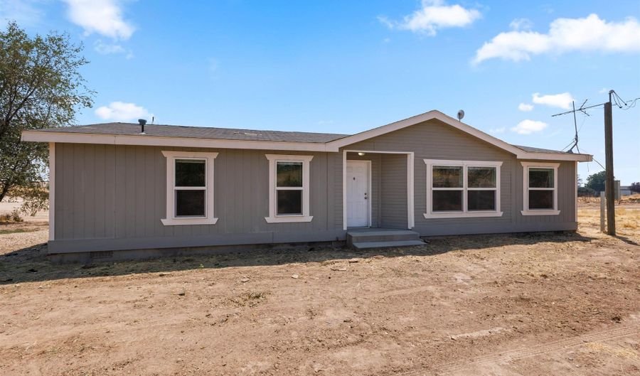 5860 El Paso Rd, Caldwell, ID 83607 - 3 Beds, 2 Bath