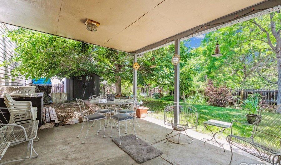 2516 S Cimarron St, Aurora, CO 80014 - 3 Beds, 2 Bath