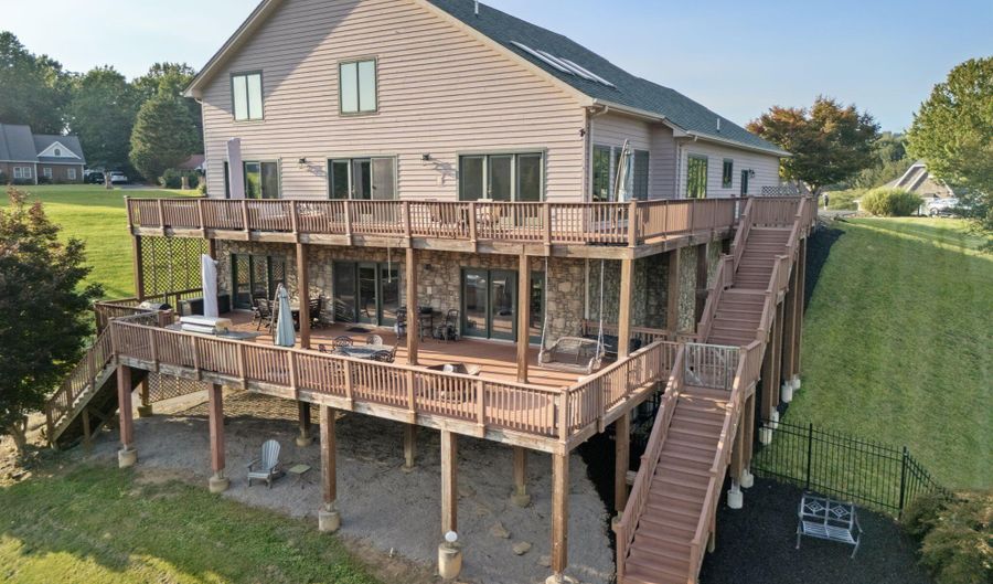 21580 Moonlight Bay Rd, Abingdon, VA 24211 - 4 Beds, 3 Bath