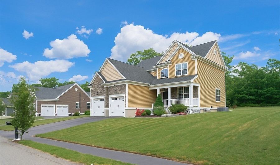 172 Downing Dr, Attleboro, MA 02703 - 4 Beds, 4 Bath