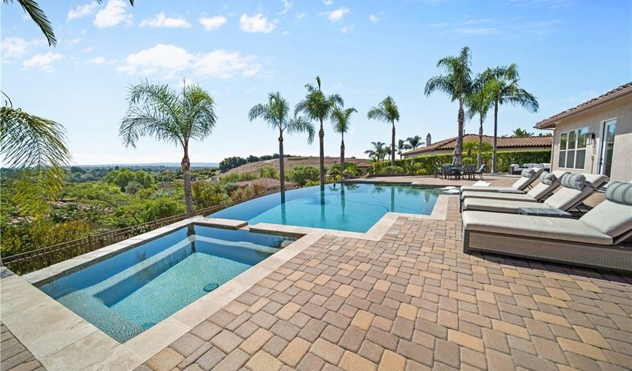 169 Mission Oaks, Fallbrook, CA 92028 - 4 Beds, 4 Bath