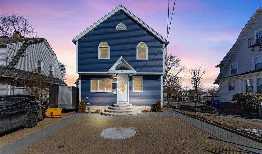 102 Williams Ave, East Providence, RI 02914 - 3 Beds, 3 Bath