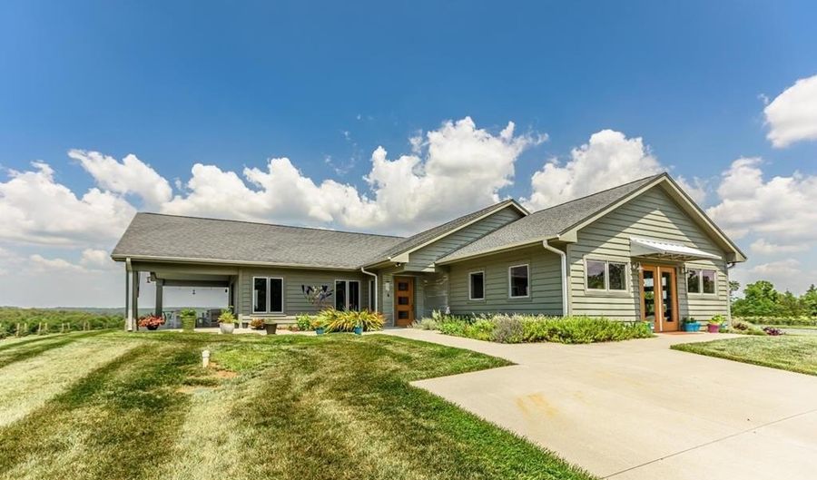 1370 Moonlight Rd, Appomattox, VA 24522 - 3 Beds, 3 Bath