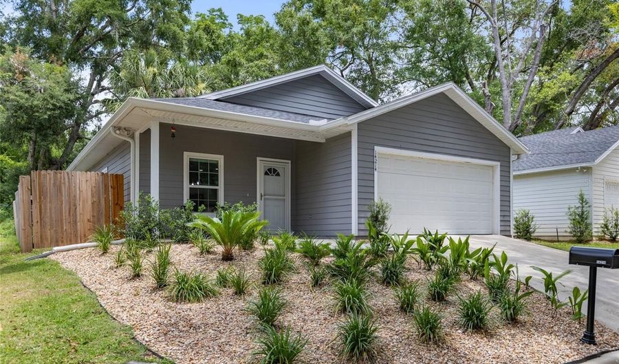 14214 NW 154TH Pl, Alachua, FL 32615 - 3 Beds, 2 Bath