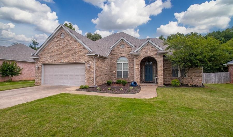 4014 EVERGREEN Dr, Benton, AR 72015 - 3 Beds, 2 Bath