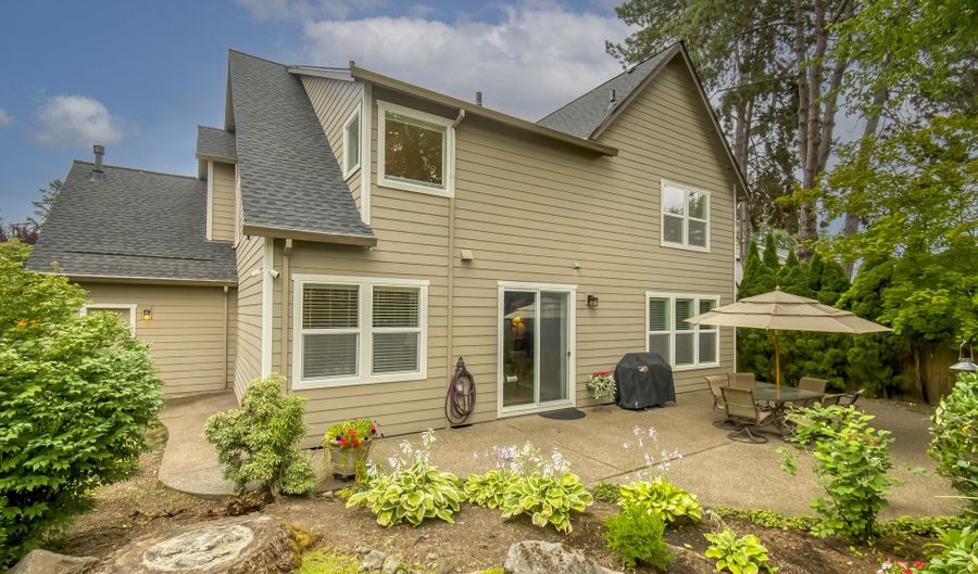 13090 SW MADISON Ct, Beaverton, OR 97008 - 5 Beds, 3 Bath