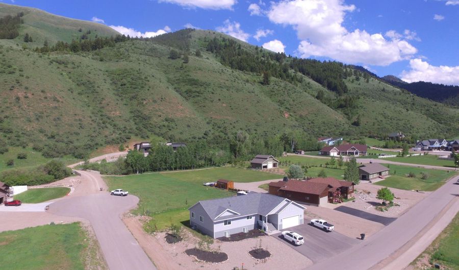 543 ROCKBRIDGE Dr, Afton, WY 83110 - 7 Beds, 4 Bath