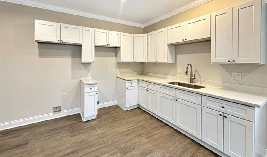 180 W Harrison St, Baton Rouge, LA 70802 - 2 Beds, 2 Bath