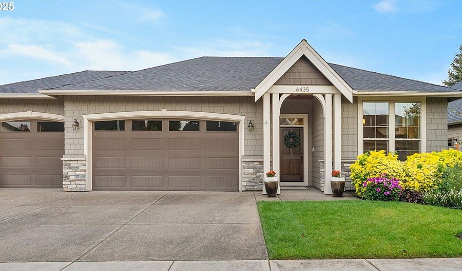 6435 SE KETCHUM St, Milwaukie, OR 97267 - 3 Beds, 3 Bath