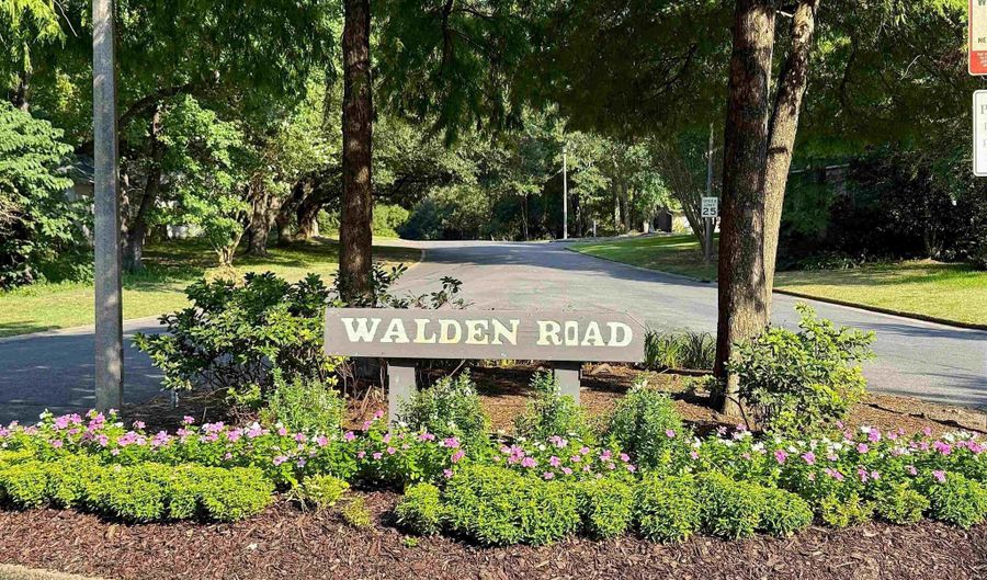 1342 Applewood Rd, Baton Rouge, LA 70808 - 4 Beds, 4 Bath