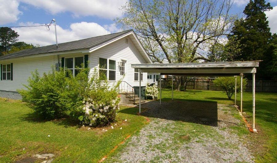 462 Snow Hill St, Ayden, NC 28513 - 2 Beds, 1 Bath