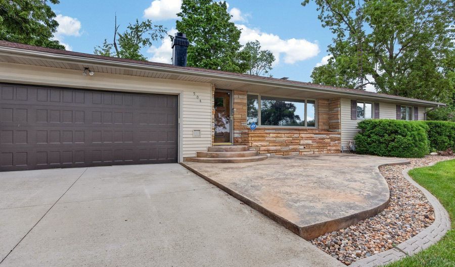 504 East St, Anchor, IL 61720 - 3 Beds, 2 Bath
