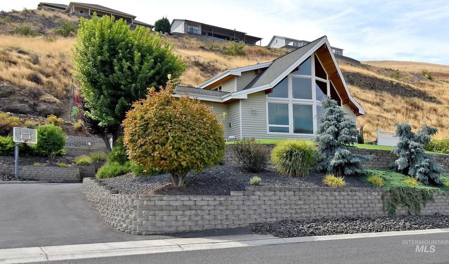 66 Appleford Ct, Asotin, WA 99402 - 3 Beds, 3 Bath