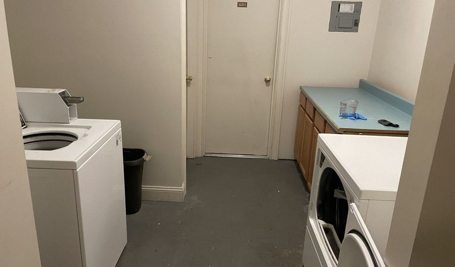 67 S Main St 15, Branford, CT 06405 - 2 Beds, 1 Bath