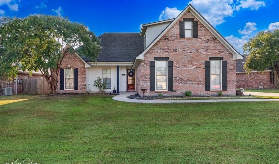 4229 Parkridge Dr, Benton, LA 71006 - 3 Beds, 2 Bath
