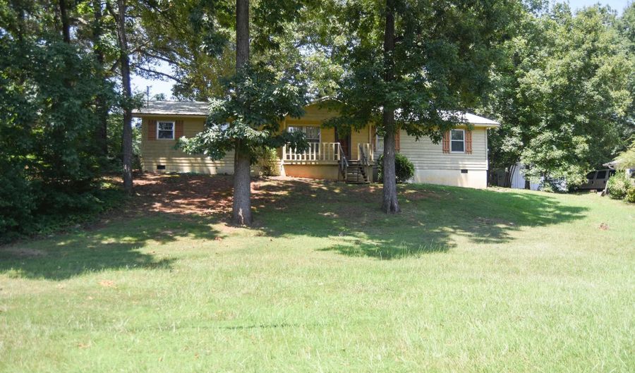 3901 LEE Dr, Anniston, AL 36207 - 3 Beds, 2 Bath