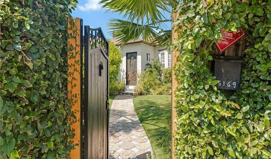 5169 Hesperia Ave, Encino, CA 91316 - 3 Beds, 2 Bath