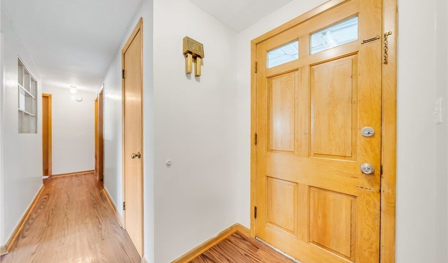 36 Lennox Ave, Amherst, NY 14226 - 4 Beds, 2 Bath