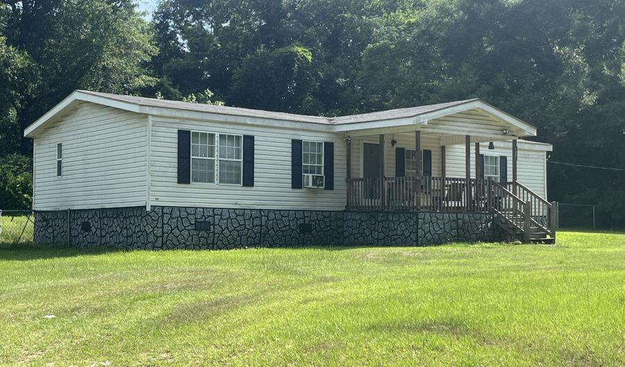 126 Spring Rd, Blenheim, SC 29516 - 3 Beds, 2 Bath