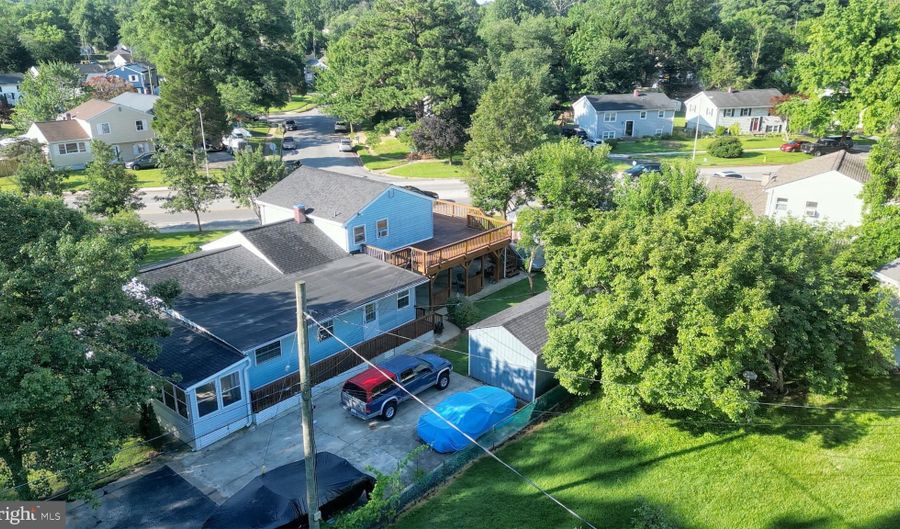 399 HILLTOP Ln, Annapolis, MD 21403 - 4 Beds, 4 Bath