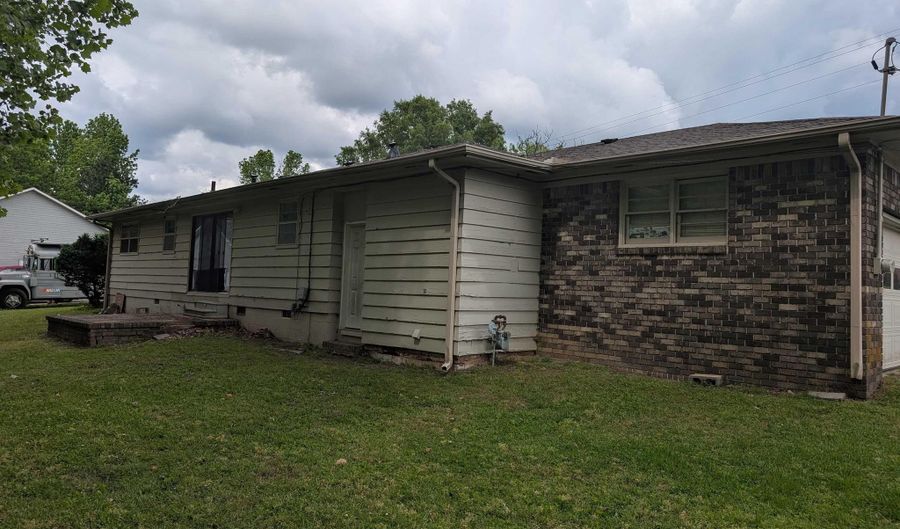 21 Arad Thompson Rd, Arab, AL 35016 - 3 Beds, 1 Bath