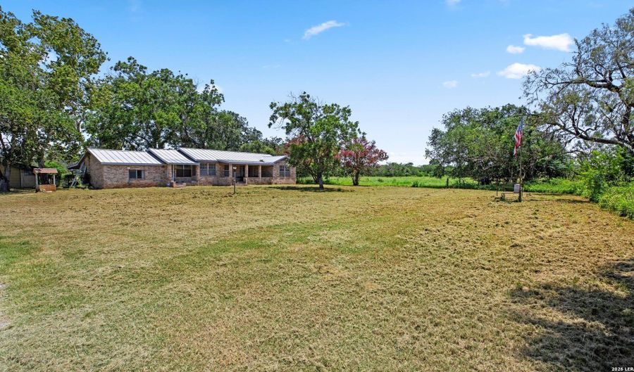 15510 US HIGHWAY 87 W, Adkins, TX 78101 - 2 Beds, 2 Bath