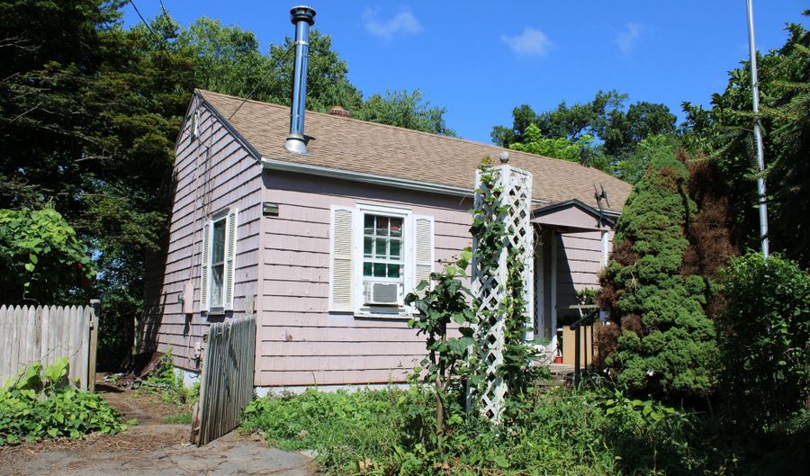 46 Morningside Dr W, Bristol, CT 06010 - 2 Beds, 1 Bath