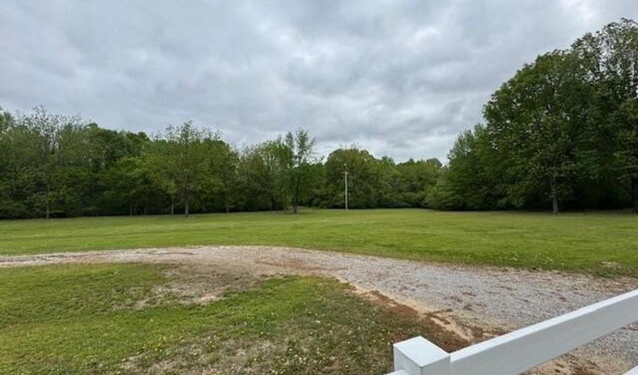537 Latimer St, Baldwyn, MS 38824 - 4 Beds, 2 Bath