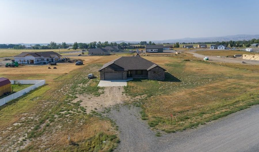 808 Boot Spur Ln, Powell, WY 82435 - 4 Beds, 4 Bath