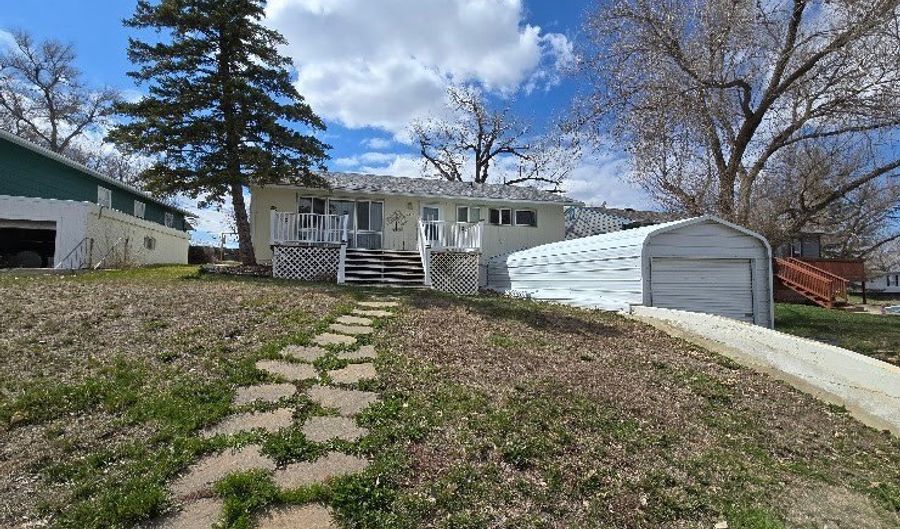 705 S 5th St W, Baker, MT 59313 - 5 Beds, 2 Bath