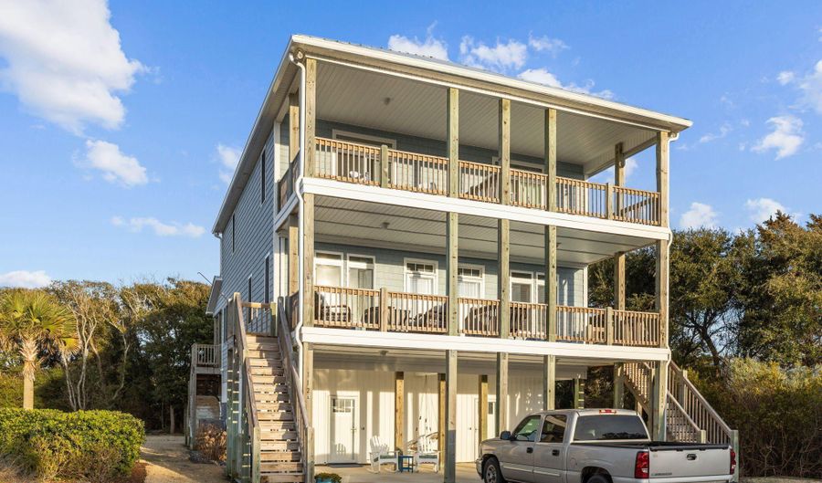 112 Lee Dr A, Atlantic Beach, NC 28512 - 2 Beds, 4 Bath