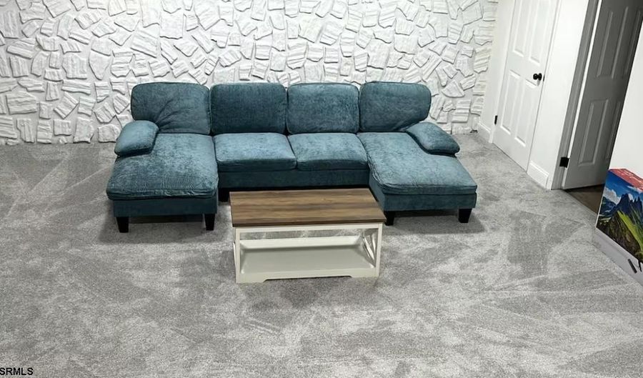 1049 N Michigan Ave Ave, Atlantic City, NJ 08401 - 2 Beds, 2 Bath