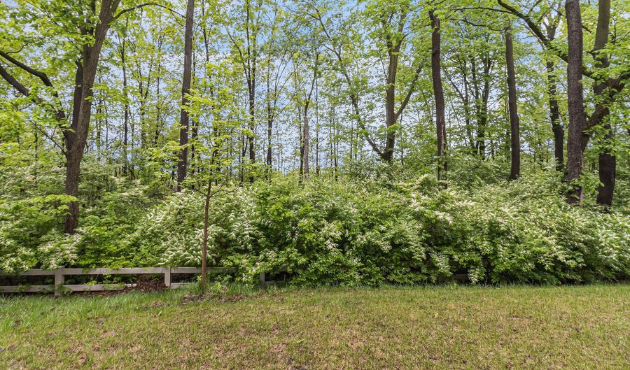 2853 Dillon Dr, Ann Arbor, MI 48105 - 5 Beds, 3 Bath