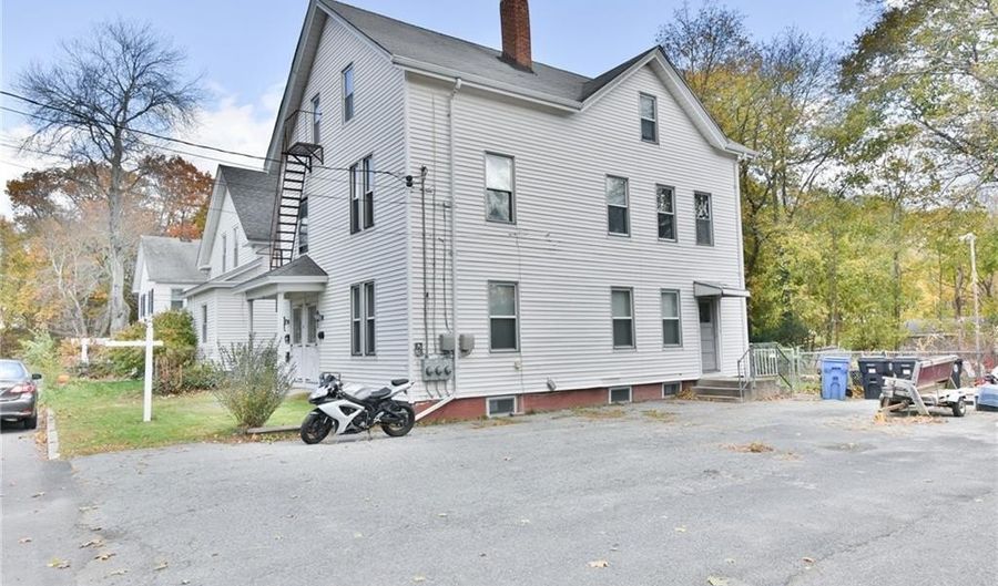 6 Cushing St, Cumberland, RI 02864 - 6 Beds, 3 Bath