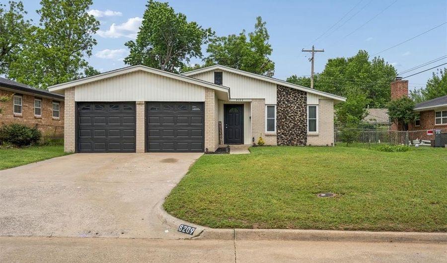 8209 NW 28th St, Bethany, OK 73008 - 3 Beds, 2 Bath