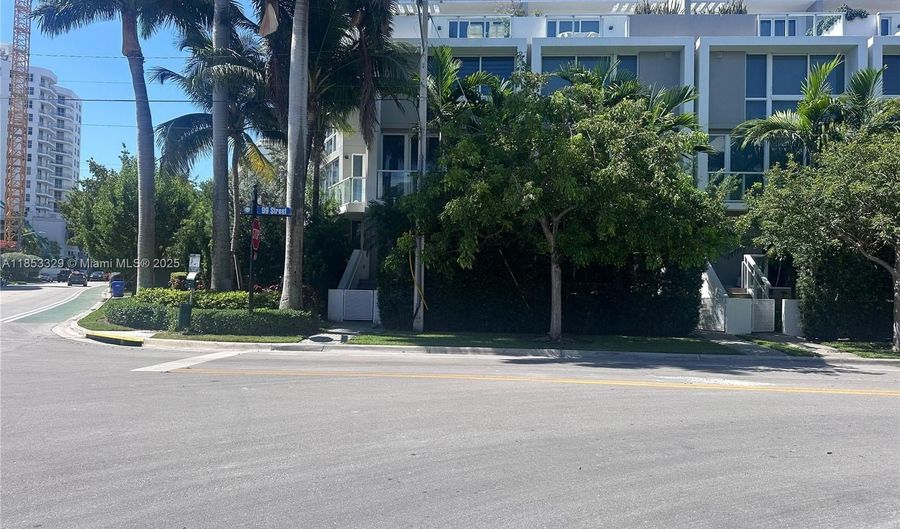 1000 99th St 5, Bay Harbor Islands, FL 33154 - 3 Beds, 5 Bath