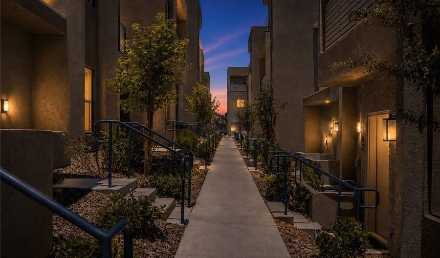 1181 Blossom Point St, Las Vegas, NV 89135 - 3 Beds, 5 Bath