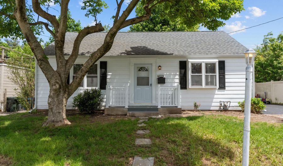 2425 AVONDALE Ave, Abington, PA 19001 - 3 Beds, 2 Bath