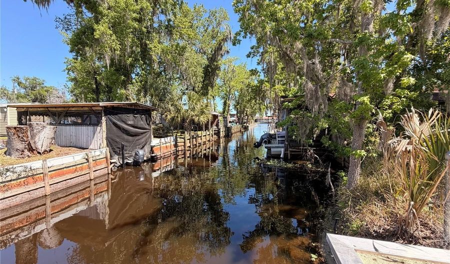 24521 ALLIGATOR Rd, Astor, FL 32102 - 3 Beds, 2 Bath