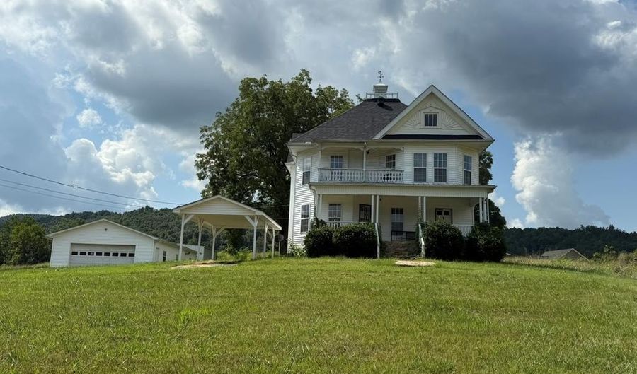 838 State Garage Rd, Albany, KY 42602 - 6 Beds, 2 Bath