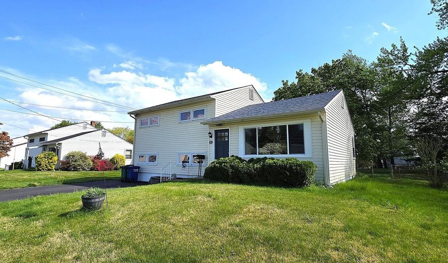 650 BRENDA Ln, Aberdeen, MD 21001 - 3 Beds, 2 Bath