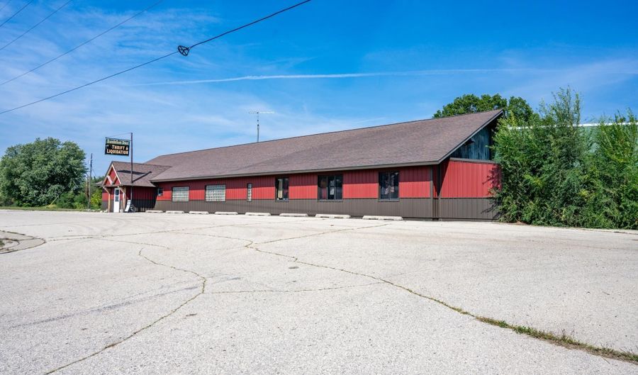 111 E Badger Dr, Tomah, WI 54660 - 0 Beds, 0 Bath