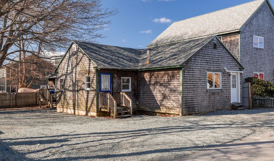 14 Pleasant St, Bar Harbor, ME 04609 - 6 Beds, 0 Bath